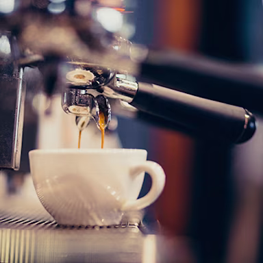 bindella-weinshop-ueber-uns-nachhaltigkeit-abfall-porzellan-statt-pappe-nb3