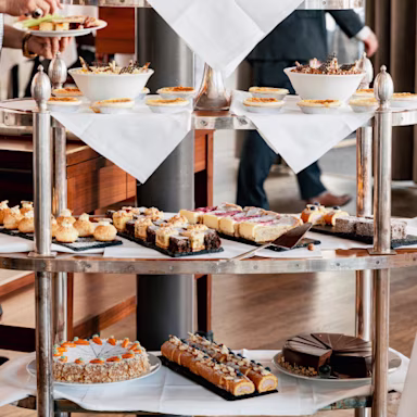 Restaurant National Winterthur Brunch Dessertwagen
