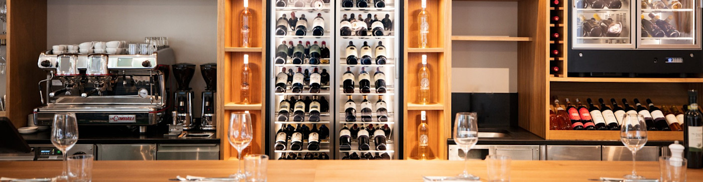 Più Bar Vino Schiffbau Header