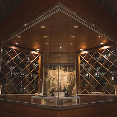 Innenansicht des Neubaus vom Weingut Le Mortelle, ein Bijou welches zur Familiendynastie Antinori gehört