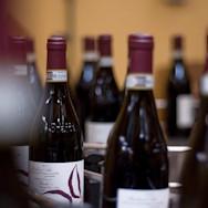 Fertigung des Ai Sumas, einem Spitzenbarbera aus dem Hause Braida