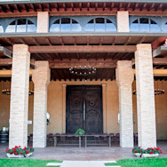 Gebäudeeingang, welcher zum Hauptsitz der Podere Selva Capuzza gehört