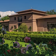 Hauptgebäude der Tenuta San Guido in der Toskana