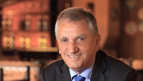 Fiorenzo Dogliani, Firmenleiter des Weinguts Beni di Batasiolo