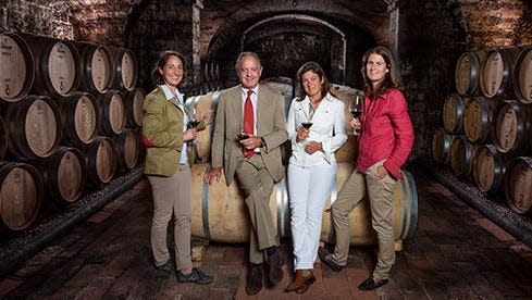 Albiera, Allegra und Alessia (v. l. n. r.) mit ihrem Vater Marchese Piero Antinori