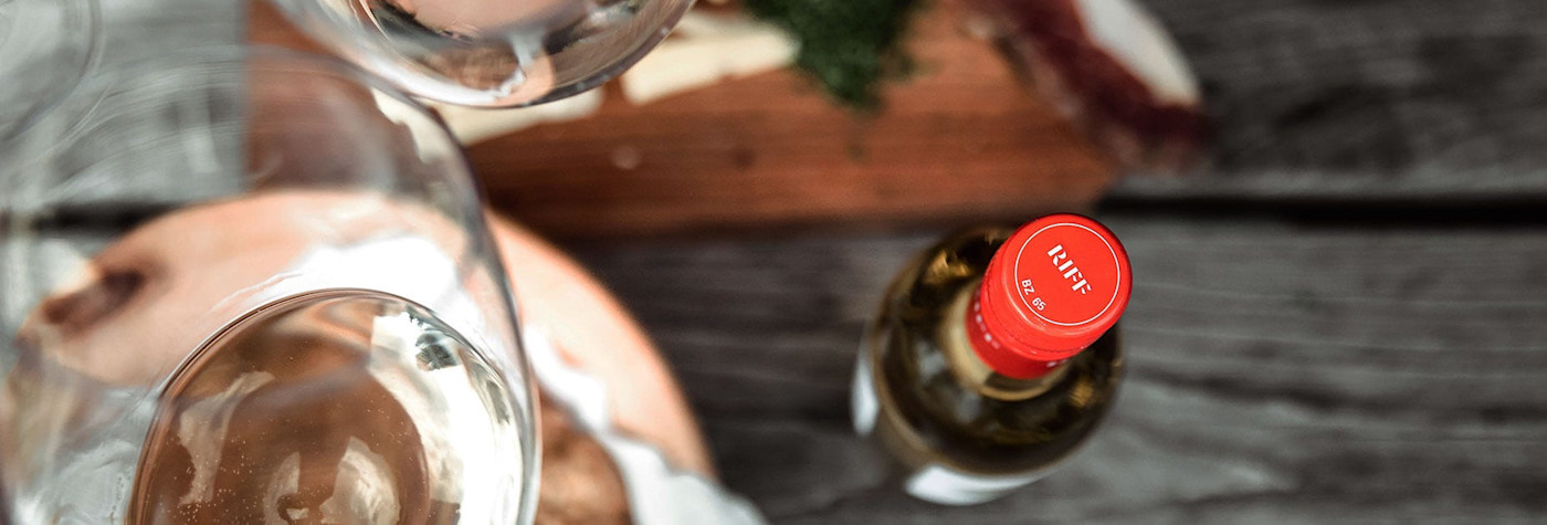 Schöner Flaschendeckel des Weissweins Riff aus Italien