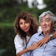 Bruna Giacosa mit ihrem verstorbenen Vater, Bruno Giacosa