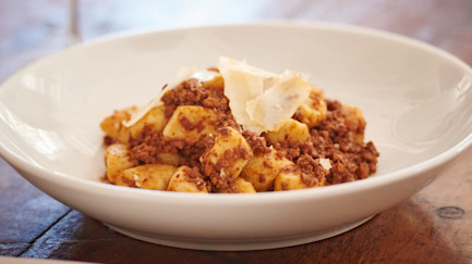 bindella-blog-gastronomie-warenkunde-amalfi-gnocchi-al-ragu1