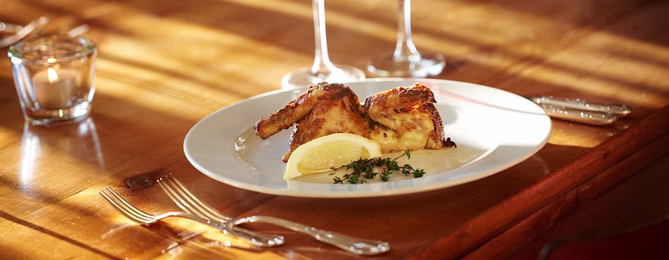 rotwein-zu-gefluegel