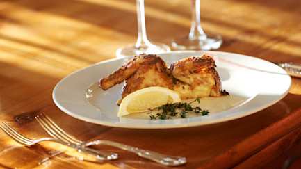 rotwein-zu-gefluegel