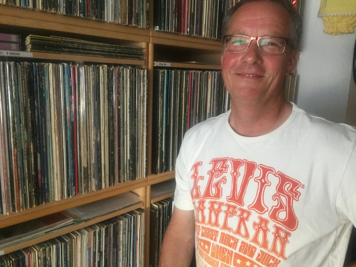 Ole samler på vinyler: Denne koster mere end 10.000 kroner i dag