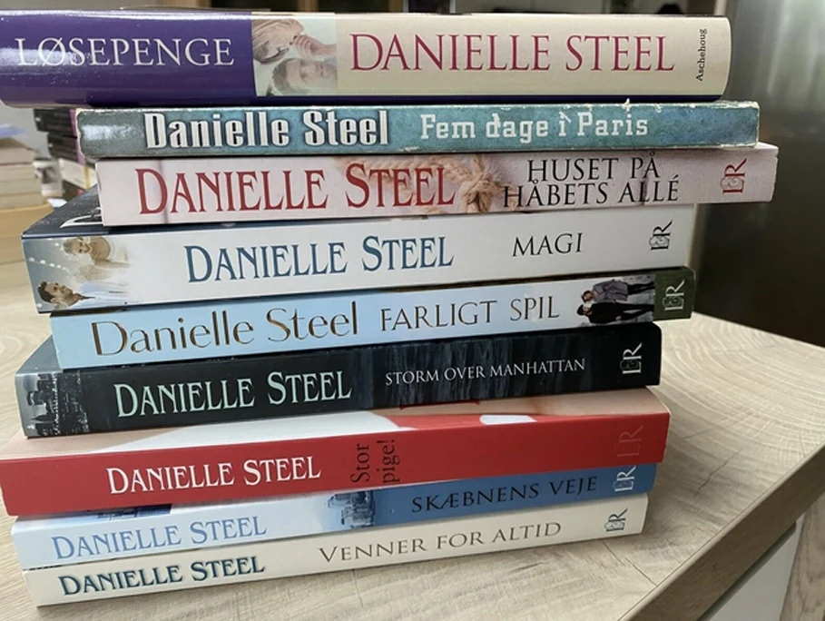 Helle W. fra Næstved sælger flere Danielle Steel bøger til 40 kroner stykket. Hvis den stadig er til salg, når du læser denne artikel, kan du finde den via dette link: https://www.dba.dk/forskellige-titler-se-foto/id-1082297837/