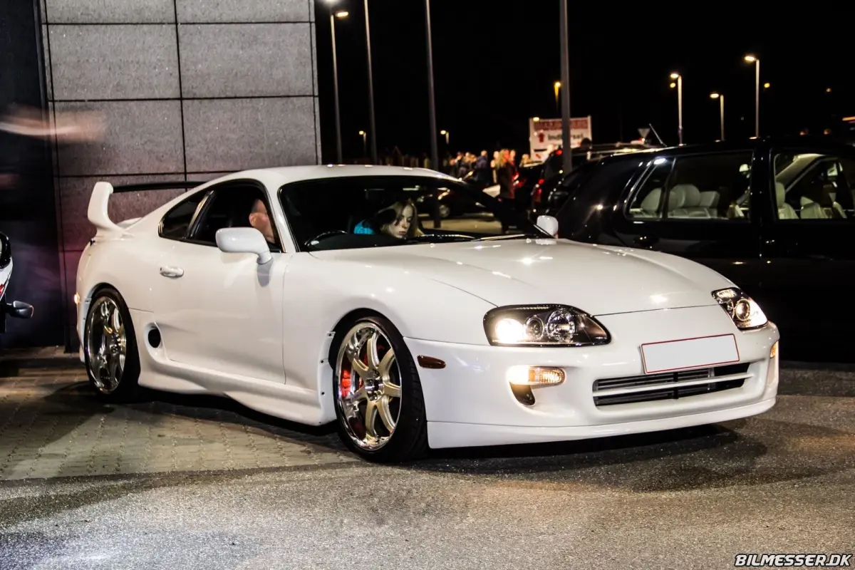 En del Toyota Supra er bygget meget om, men Alans er tæt på originalen med fine detaljer. Foto: Bilmesser.dk