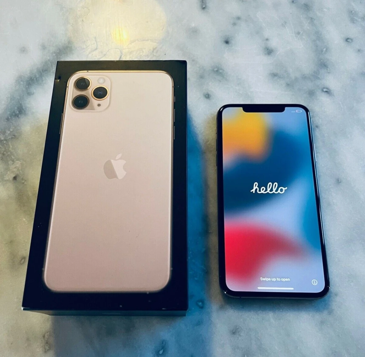 Kimmie på Amager sælger sin iPhone 11 Pro Max, 512 GB i guld lige nu på DBA. Hun forlanger 4.800 kroner i bytte for mobilen