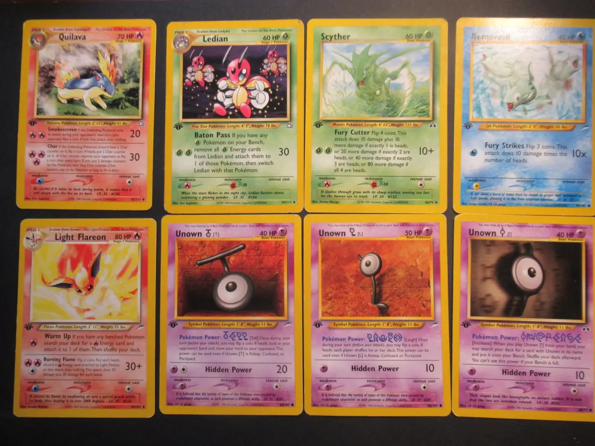 Jesper i Værløse sælger sine Pokemon Neo 1st Editions-kort for 25 kroner stykket, så du kan få opdateret din egen samling.