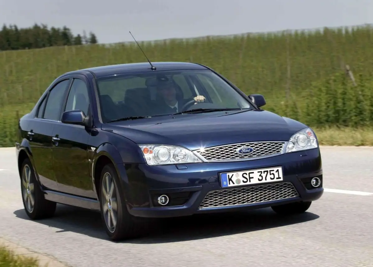 Ford Mondeo i 2005-udgaven, der samtidig var tredje generation af den populære model. Mondeo er fortsat en eftertragtet vare på brugtvognshandlernes hylder (Foto: Ford)