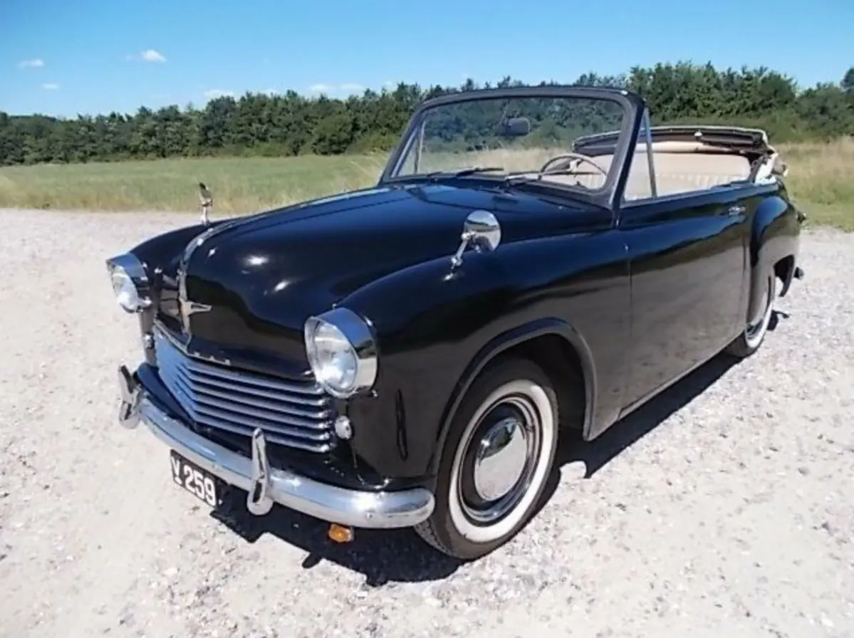 Forhandleren Svenstrup Biler mener, at denne måske er den eneste Hillman Minx Cabriolet i Danmark!