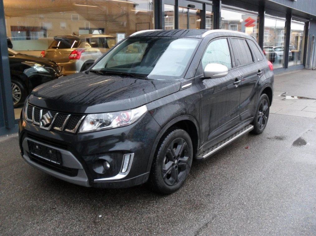 Her er den dyreste Suzuki, som netop nu er til salg på DBA. Den koster 273.880 kroner, og er en Suzuki Vitara