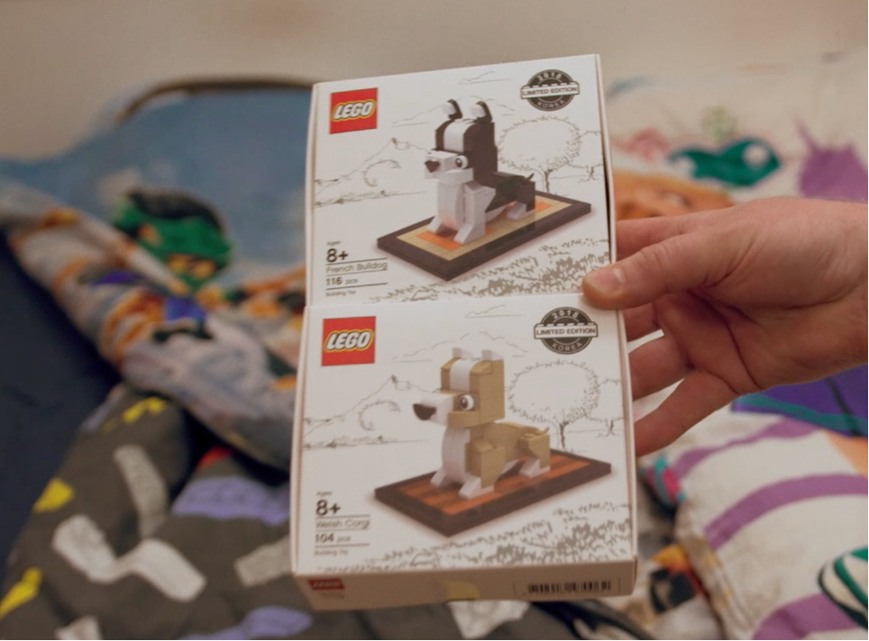 Line og Jannick vil ikke skille sig af med hundene, de fik i gave i Sydkorea. De vil hellere have mere Lego til samlingen og lade den vokse sig større.