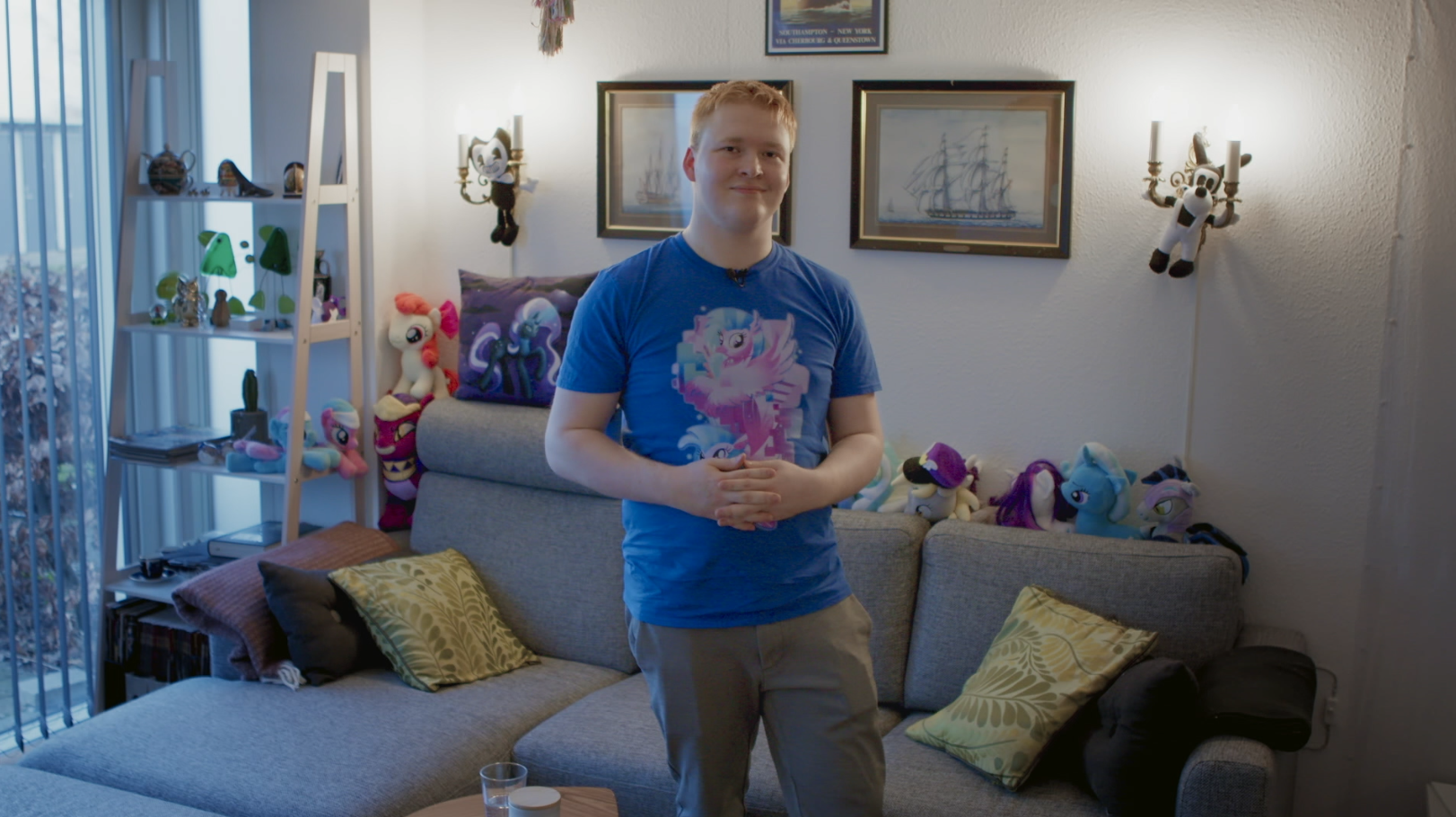 Video: Martins hjem er fyldt med My Little Pony