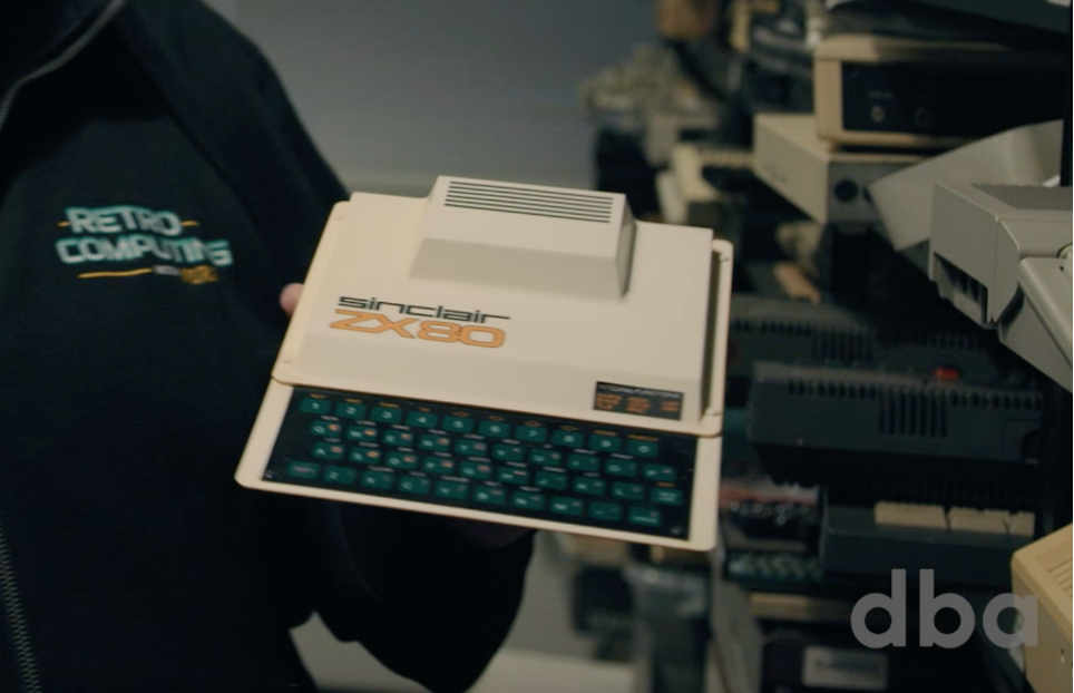 Sinclair ZX 80 er en af de helt gamle og kendte modeller, og det får også prisen i dag til at være noget højere.