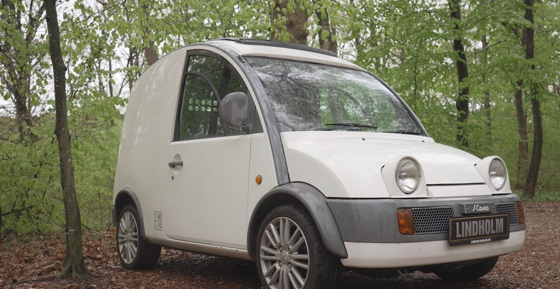 Bilen har kørt har kørt 2.500-3.000 kilometer. Den kan maksimum køre 160 kilometer i timen. 