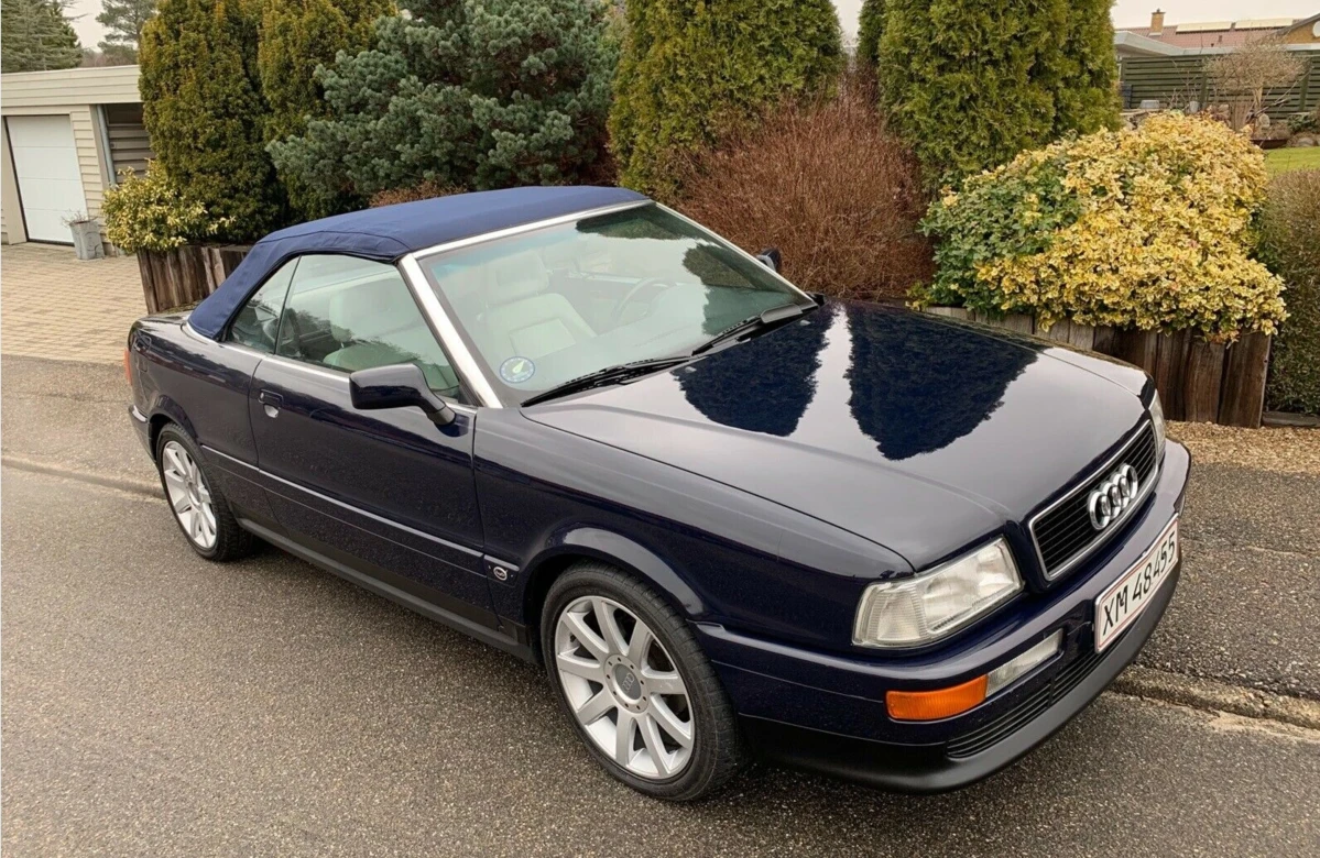 Denne Audi Cabriolet kan lige nu blive din. Det er Troels fra Silkeborg, der lige nu har den til salg, og han vil have 74.500 kroner i bytte for den. Bilen har automatgear og er i mekanisk god stand, skriver han i annoncen