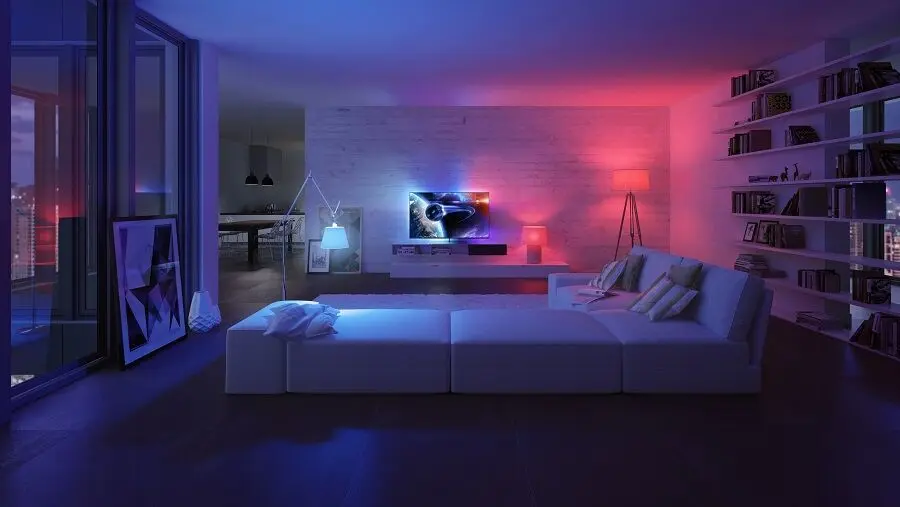 Såvel Philips Hue-serie som IKEAs trådfri-serie fås med pærer, der kan vise millioner af farvenuancer