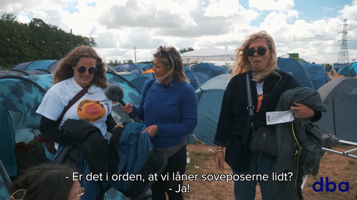 Kig med i videoen, som du finder øverst i artiklen, når vi tester, om man kan lugte forskel på nyt og brugt