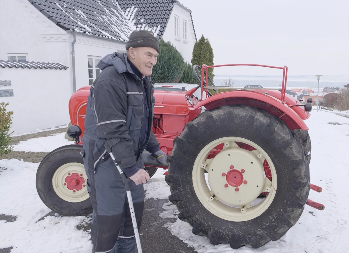 Gunner har restaureret alt på denne traktor. Helt ned til selv sædepolstringen. Det ”værste” at fikse på en traktor, er ifølge Gunnar, styringen. Fordi det tager lang tid