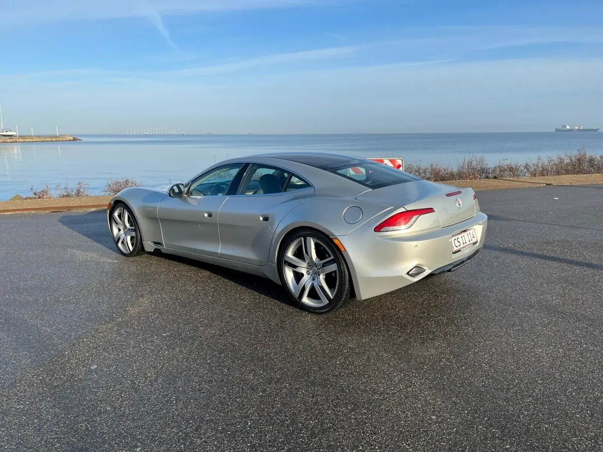 Denne Fisker Karma er designet og udviklet af en dansker og har tilhørt selveste Kronprinsen! Køb den af Emil fra Kastrup til 645.000 kroner.