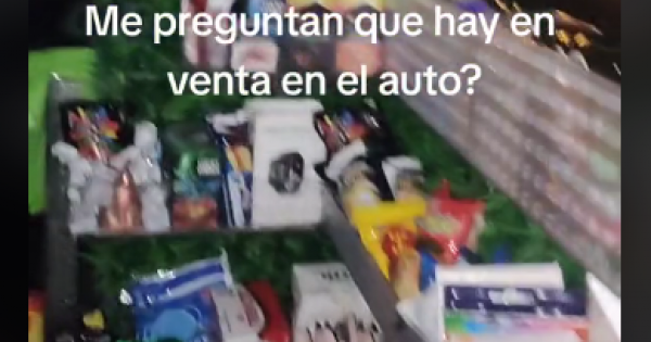 Conductor de uber es viral por tener "kiosko" en su vehículo y consola para jugar Mario Bros [VIDEOS]