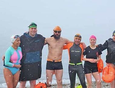 Con mucho entusiasmo nadadores magallánicos viajan al Mundial de Aguas Frías en Argentina