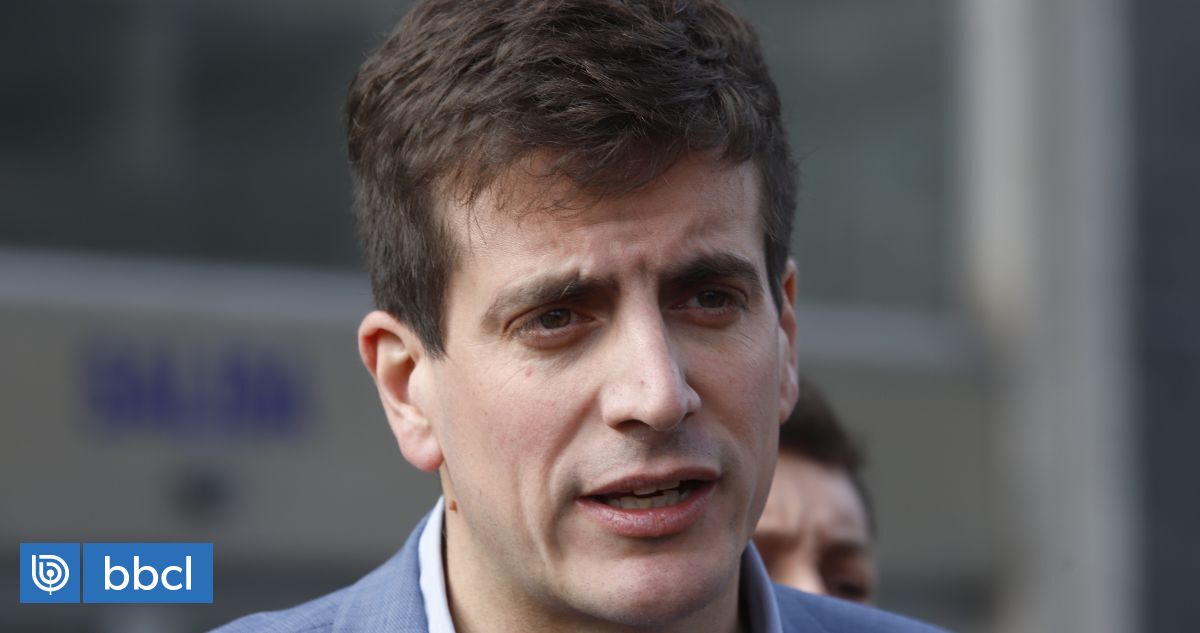 Schalper (RN) llega hasta Contraloría por robo en ministerios: "Vemos complicidad pasiva del Gobierno"