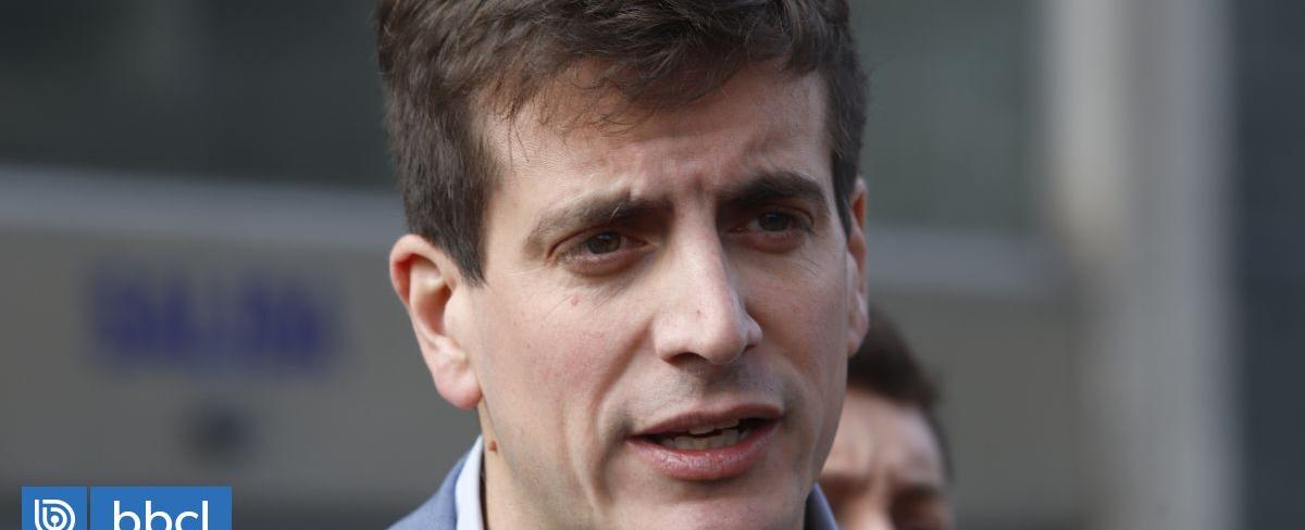 Schalper (RN) llega hasta Contraloría por robo en ministerios: "Vemos complicidad pasiva del Gobierno"