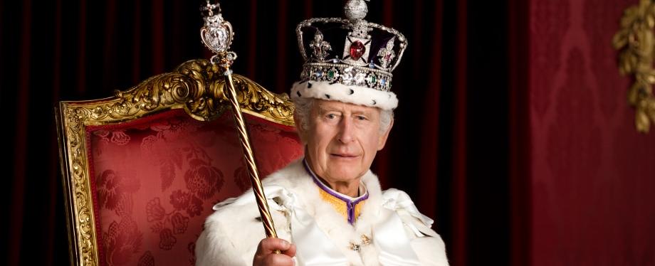 70 años de espera: Carlos III es rey de Inglaterra • Zona Notas