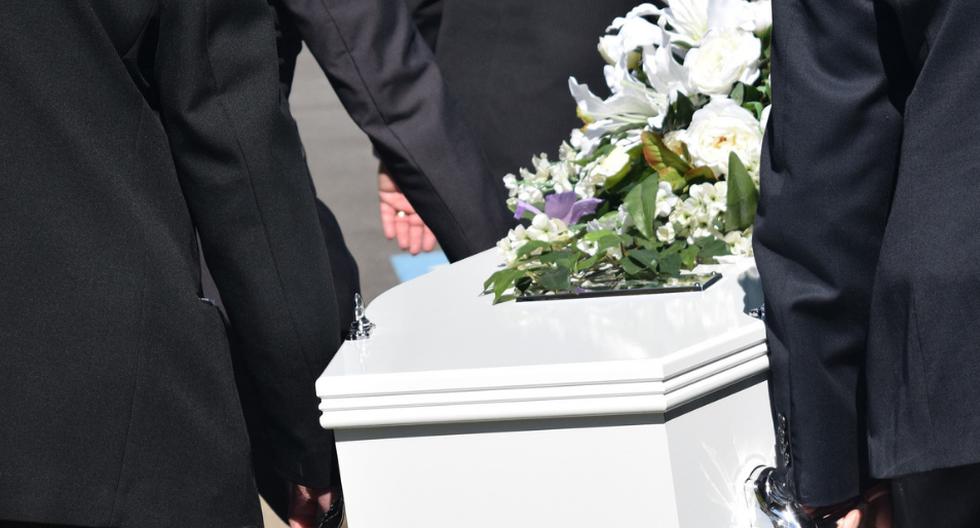 Cómo averiguo si un familiar fallecido tenía ahorros, póliza de seguro, AFP o estaba endeudado