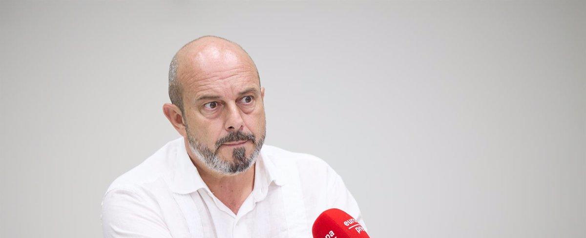 El PP, abierto a hablar con Junts "dentro de la Constitución", recuerda la abstención del PSOE con 137 escaños de Rajoy