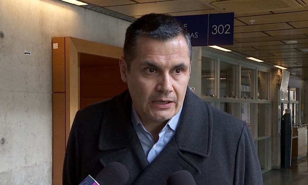 Excapitán Claudio Crespo: “Sebastián Piñera entregó su mandato en 2022 gracias a Carabineros”