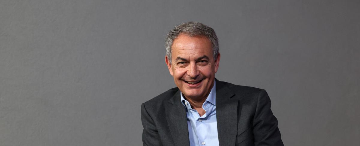 Zapatero: "Quienes más se juegan en estas elecciones son las mujeres que creen en la libertad y en la igualdad"