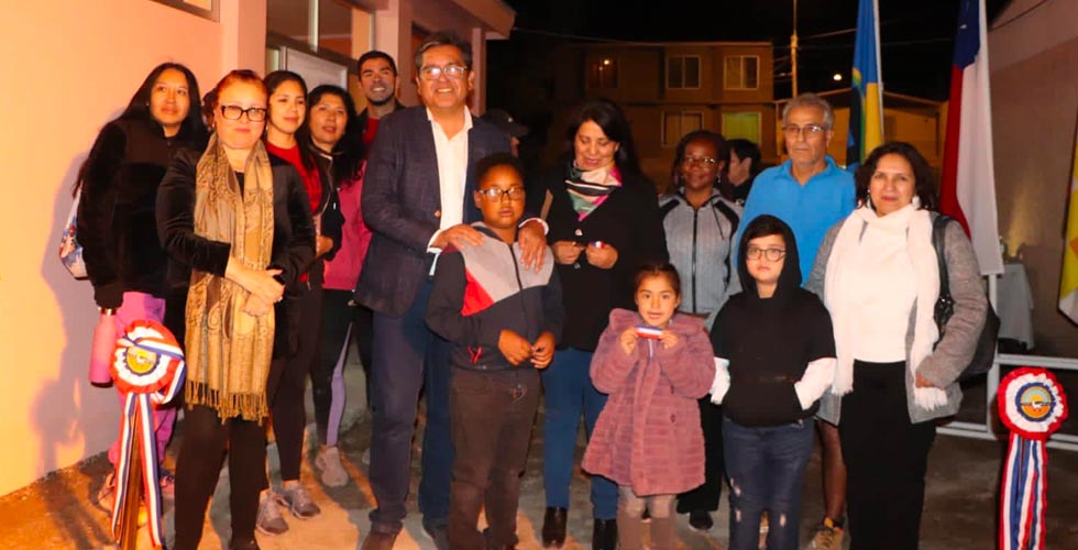 Después de 20 años la cancha roja tiene baños para los deportistas - PITV Calama Noticias (portalindigena)