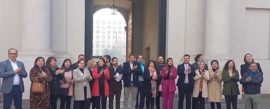 Cagó la Reforma de Pensiones: Diputados oficialistas se pusieron a gritar “No + AFP” como tarados pensando que siguen en la universidad