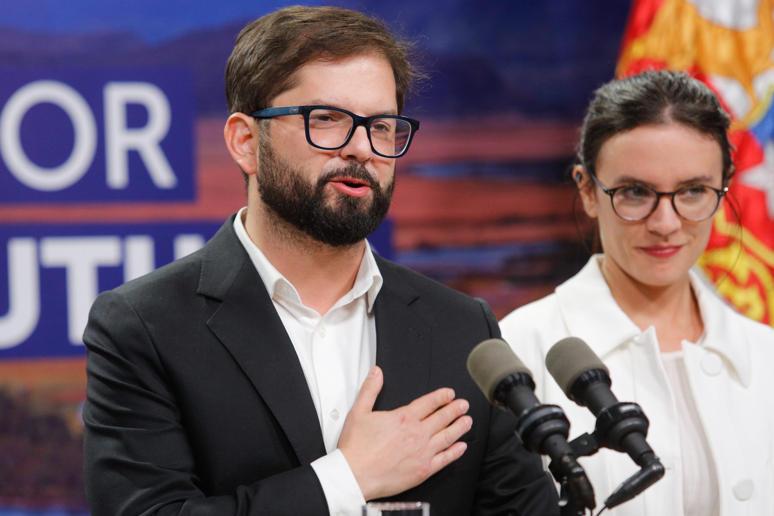 El día en que Boric y Vallejo amenazaron con no aprobar Presupuesto de Carabineros si Piñera no sacaba a Rozas y al ministro Pérez