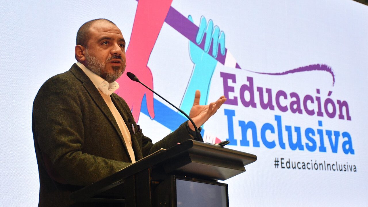 RN pide revisar la legalidad de distribución de cuadernos