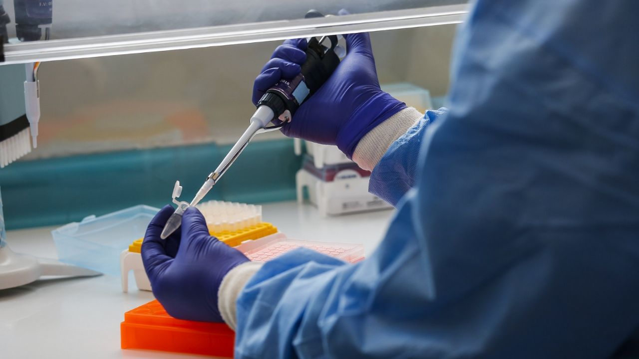 Desde Estados Unidos sostienen que el COVID habría surgido de un laboratorio chino