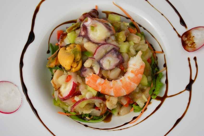 Ensalada de alubias con salpicón de marisco 1 receta genial