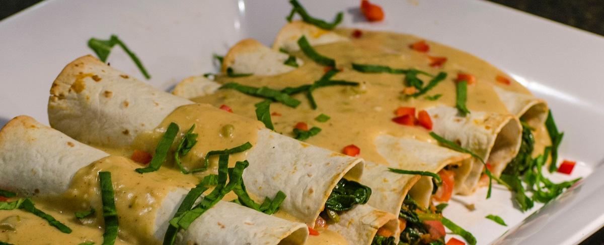 Receta de enchiladas veganas - Comedera - Recetas, tips y consejos para comer mejor.