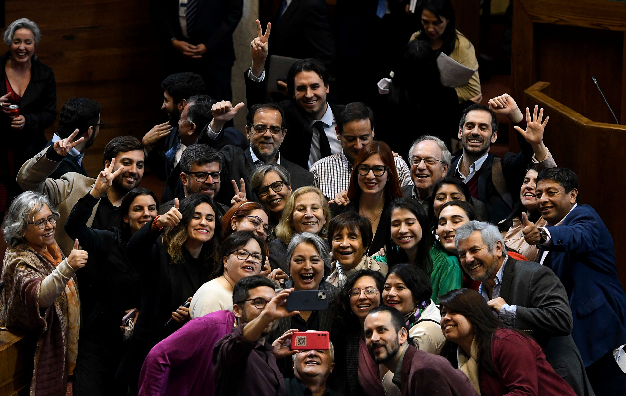 Con compromiso de Marcel incluido: ministros agradecen a RN y Evópoli tras aprobación del sueldo mínimo