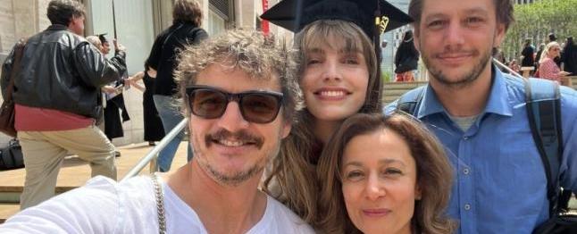 Pedro Pascal sorprende al no asistir a Festival de Cannes: Fue a la graduación de su hermana