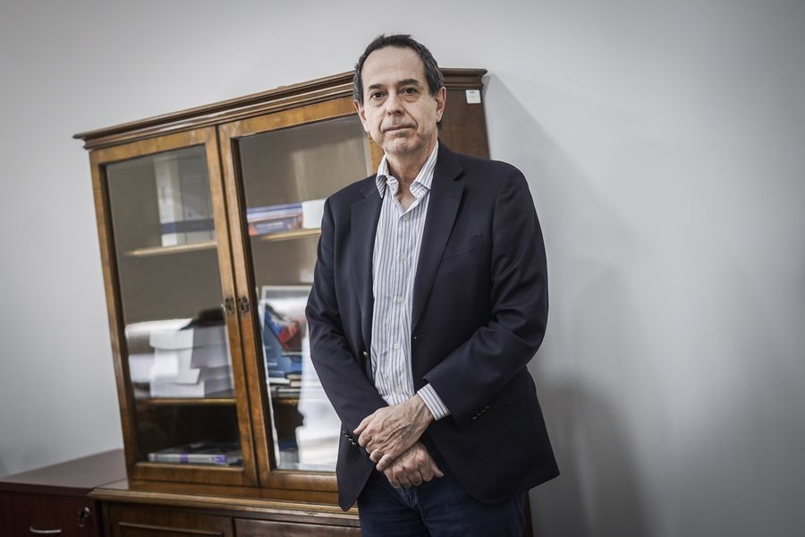 Subsecretario se lanza contra las AFP por sus utilidades